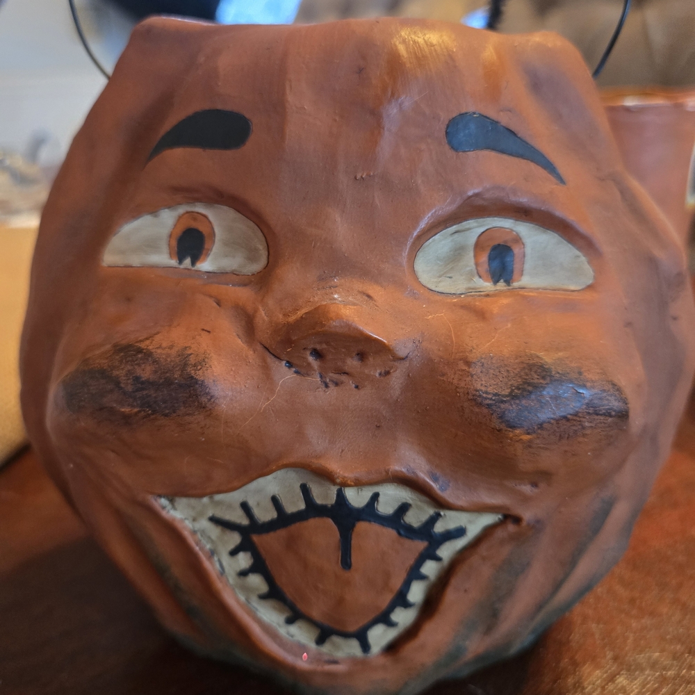 Festive Pumpkin Face Halloween Decor